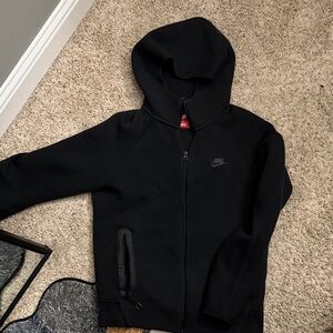 Nike Men's Black Full-Zip Hoodie